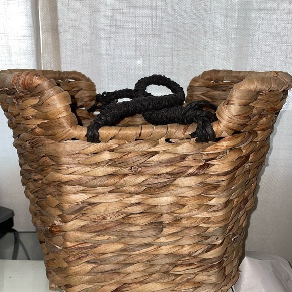 Wicker Basket - Picture 4 of 6